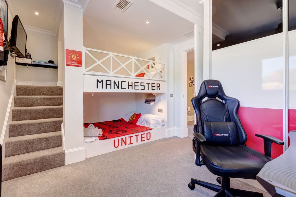 4 bedroom Villa for sale in Casares - € 2,250,000 (Ref: 9500096)