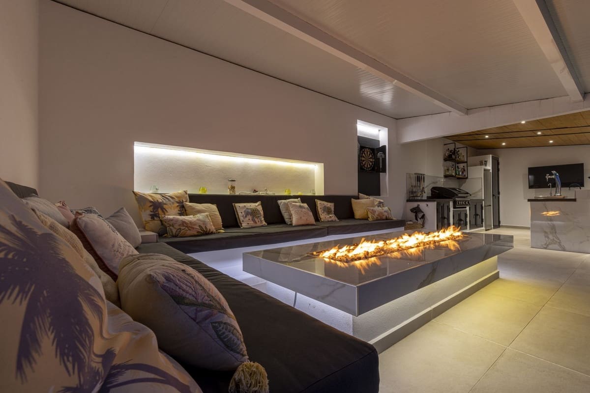 4 bedroom Villa for sale in Casares - € 2,250,000 (Ref: 9500096)