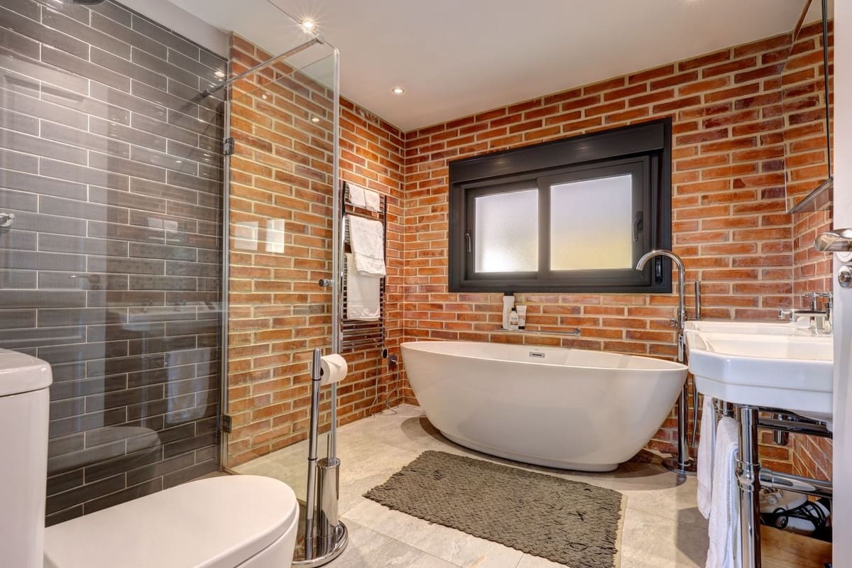 Chalet de 4 habitaciones en Casares en venta - 2.250.000 € (Ref: 9500096)