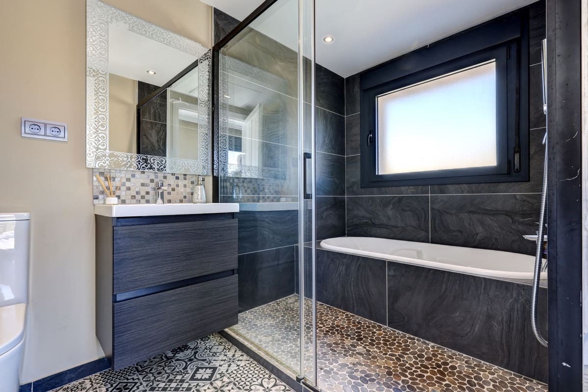 Chalet de 4 habitaciones en Casares en venta - 2.250.000 € (Ref: 9500096)