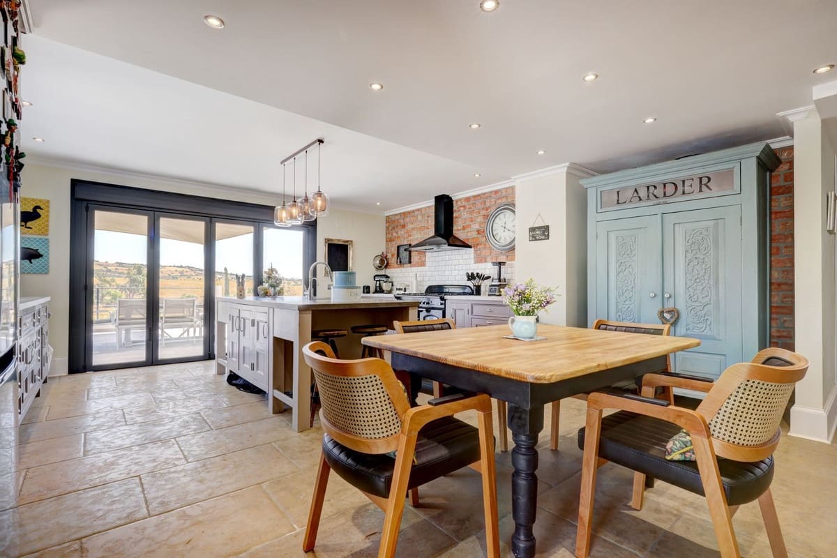 Chalet de 4 habitaciones en Casares en venta - 2.250.000 € (Ref: 9500096)