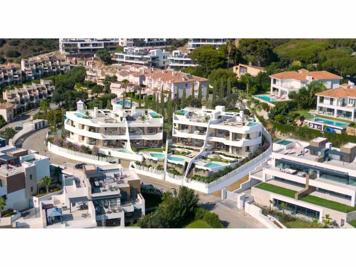 3 bedroom Apartment for sale in Elviria - € 1,790,000 (Ref: 9500102)