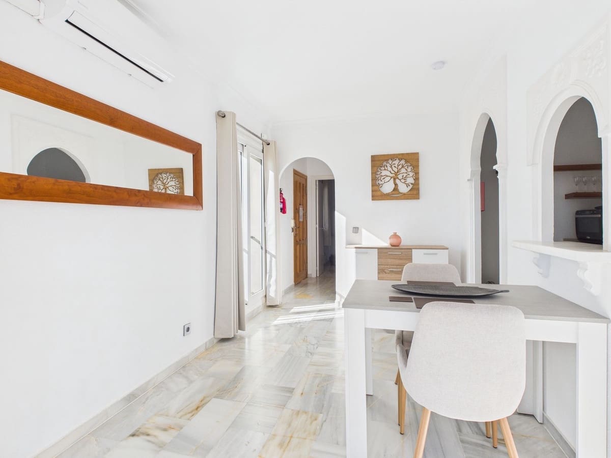 1 sypialnia Apartament na sprzedaż w Estepona - 249 000 € (Ref: 9503807)