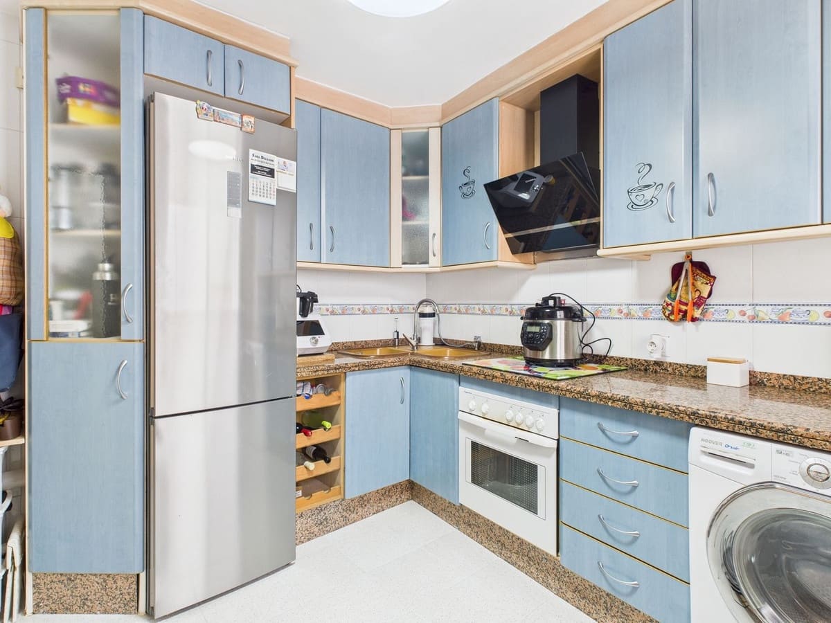 Apartamento de 2 habitaciones en Estepona en venta - 560.000 € (Ref: 9529394)