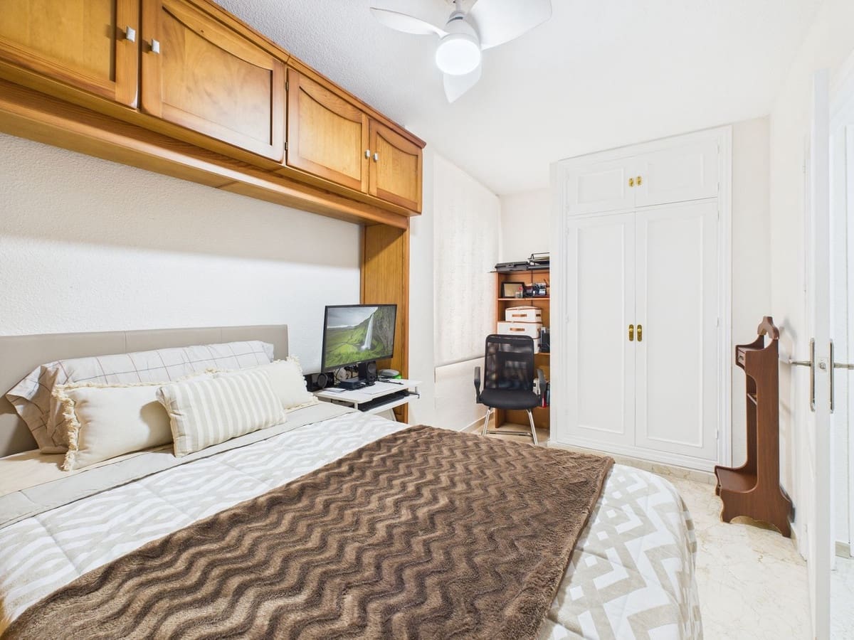 Apartamento de 2 habitaciones en Estepona en venta - 560.000 € (Ref: 9529394)