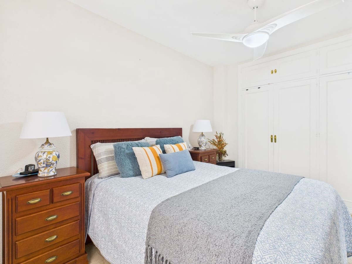 Apartamento de 2 habitaciones en Estepona en venta - 560.000 € (Ref: 9529394)