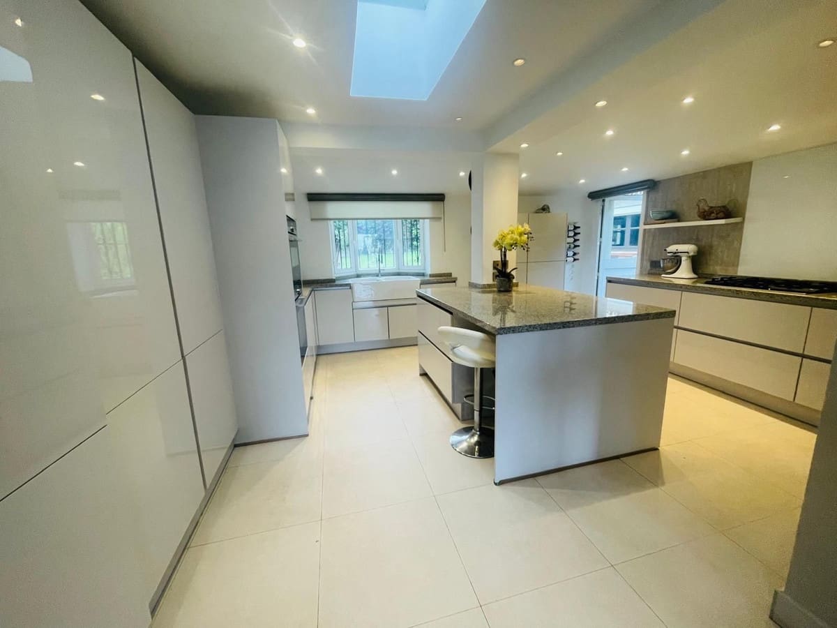 Chalet de 6 habitaciones en Marbella en venta - 1.795.000 € (Ref: 9529397)