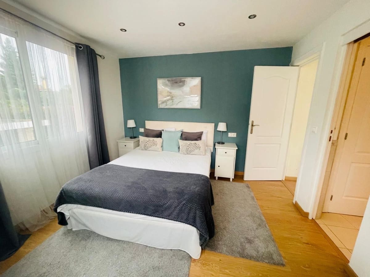 Chalet de 6 habitaciones en Marbella en venta - 1.795.000 € (Ref: 9529397)