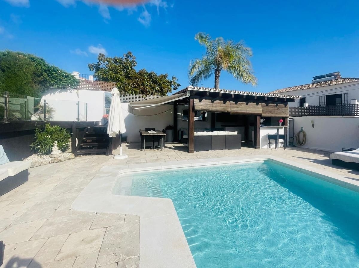 Chalet de 6 habitaciones en Marbella en venta - 1.795.000 € (Ref: 9529397)