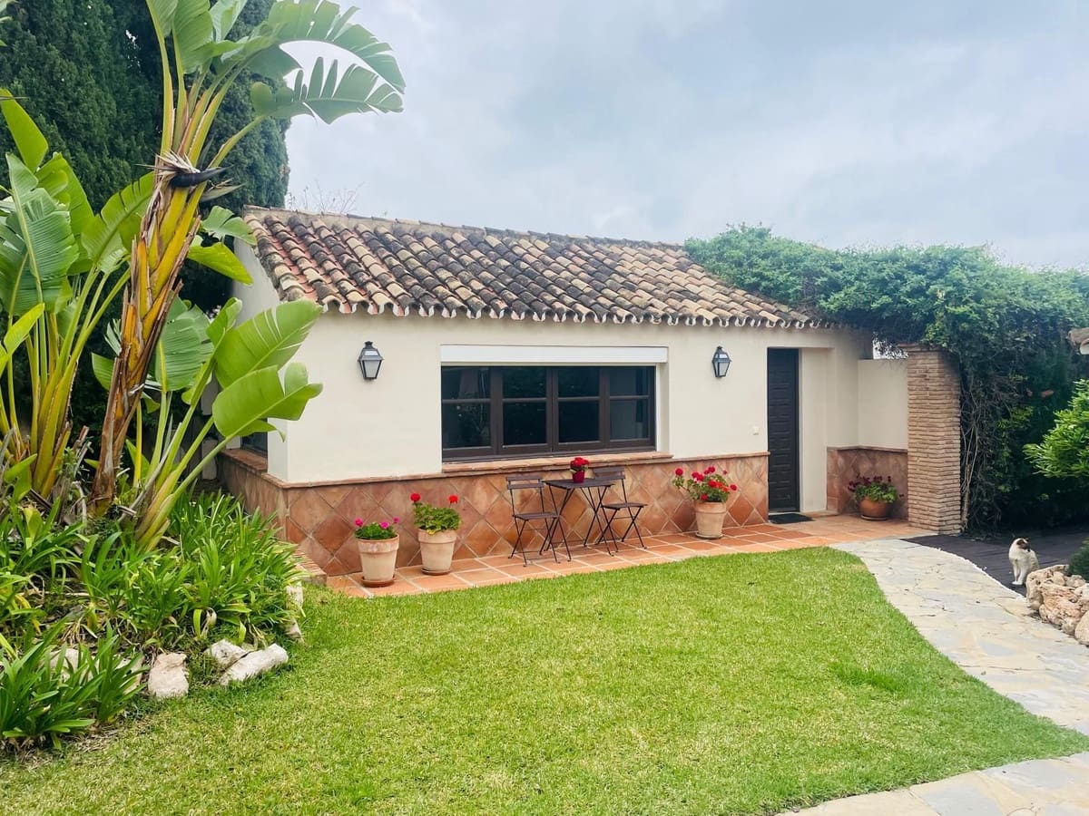 Chalet de 6 habitaciones en Marbella en venta - 1.795.000 € (Ref: 9529397)