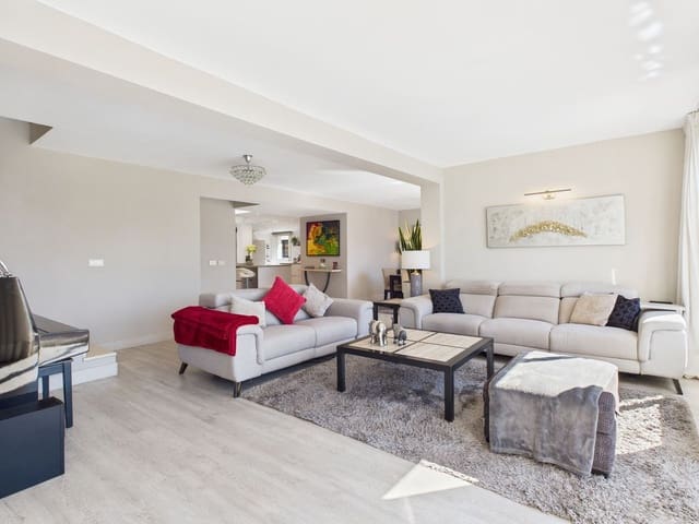 6 chambre Villa/Maison à vendre à Marbella - 1 795 000 € (Ref: 9529397)