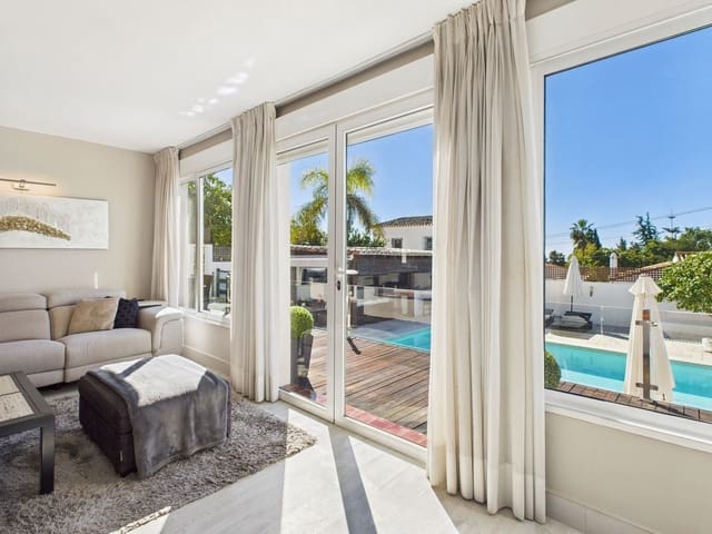 6 chambre Villa/Maison à vendre à Marbella - 1 795 000 € (Ref: 9529397)