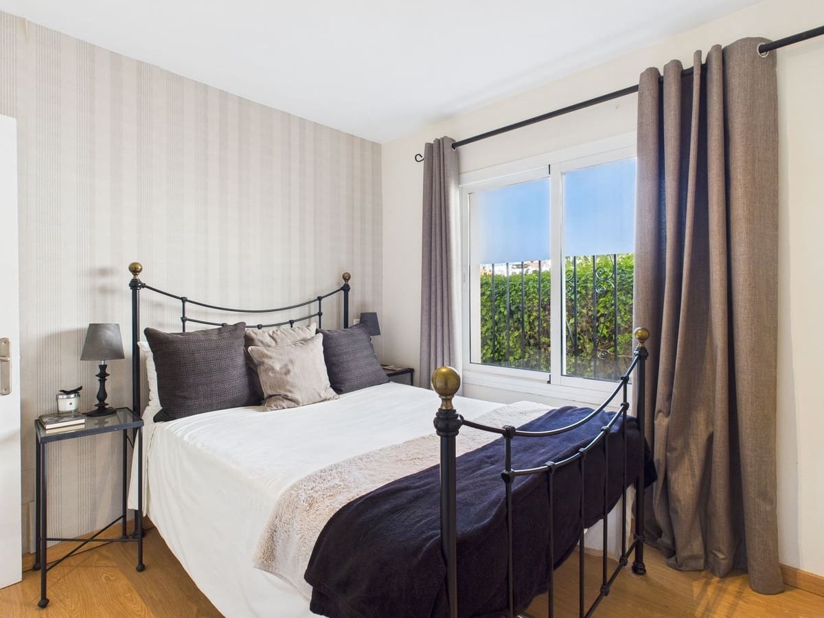 6 bedroom Villa for sale in Marbella - € 1,795,000 (Ref: 9529397)