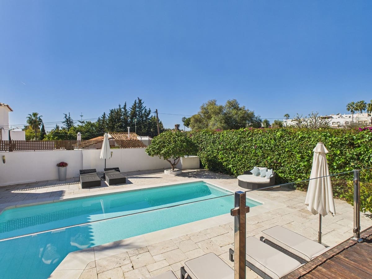 6 chambre Villa/Maison à vendre à Marbella - 1 795 000 € (Ref: 9529397)