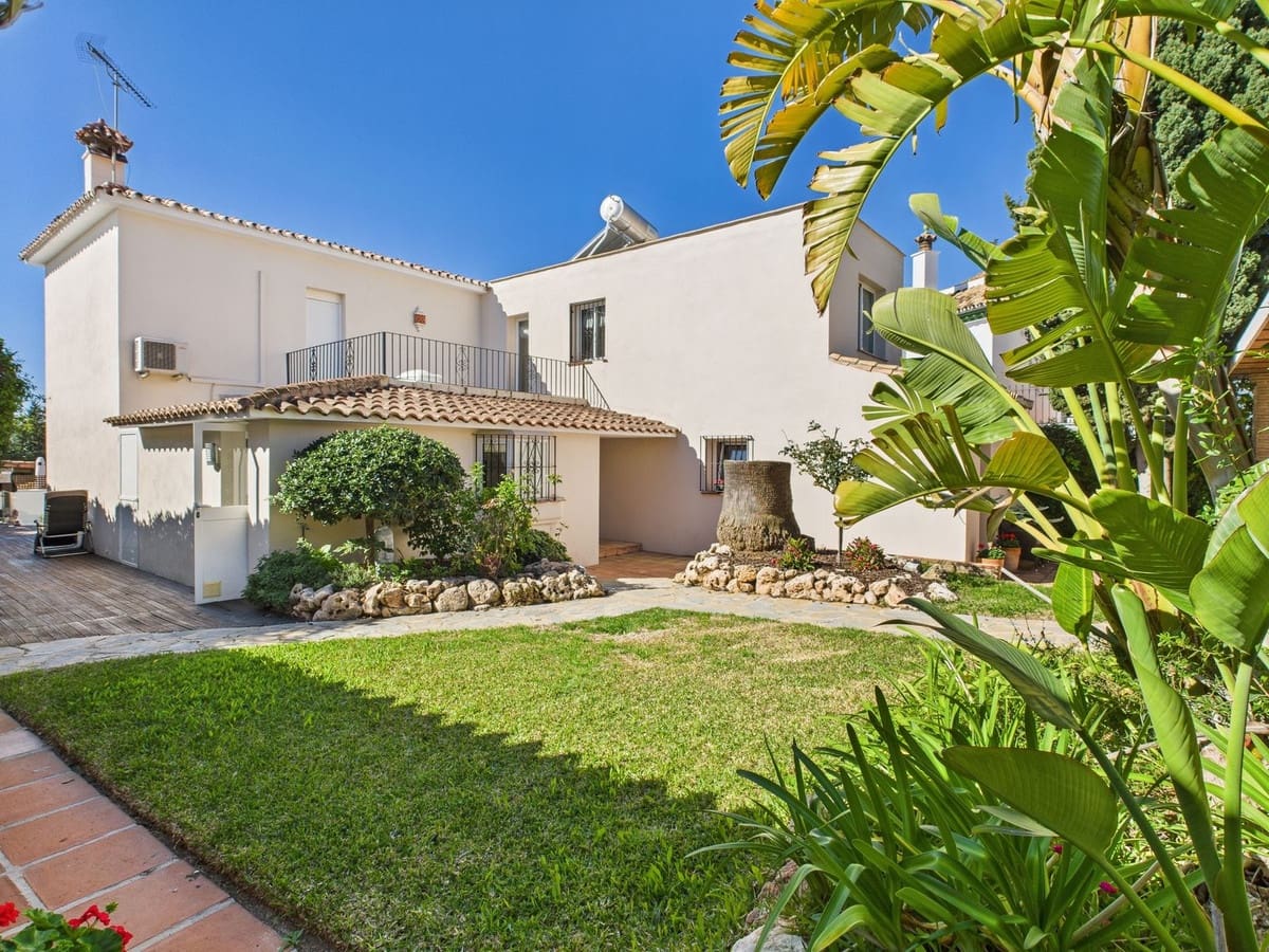 6 chambre Villa/Maison à vendre à Marbella - 1 795 000 € (Ref: 9529397)