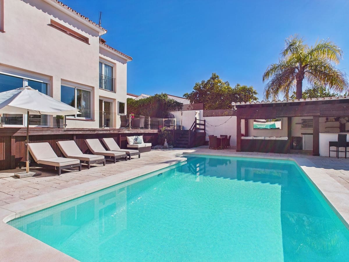 6 chambre Villa/Maison à vendre à Marbella - 1 795 000 € (Ref: 9529397)