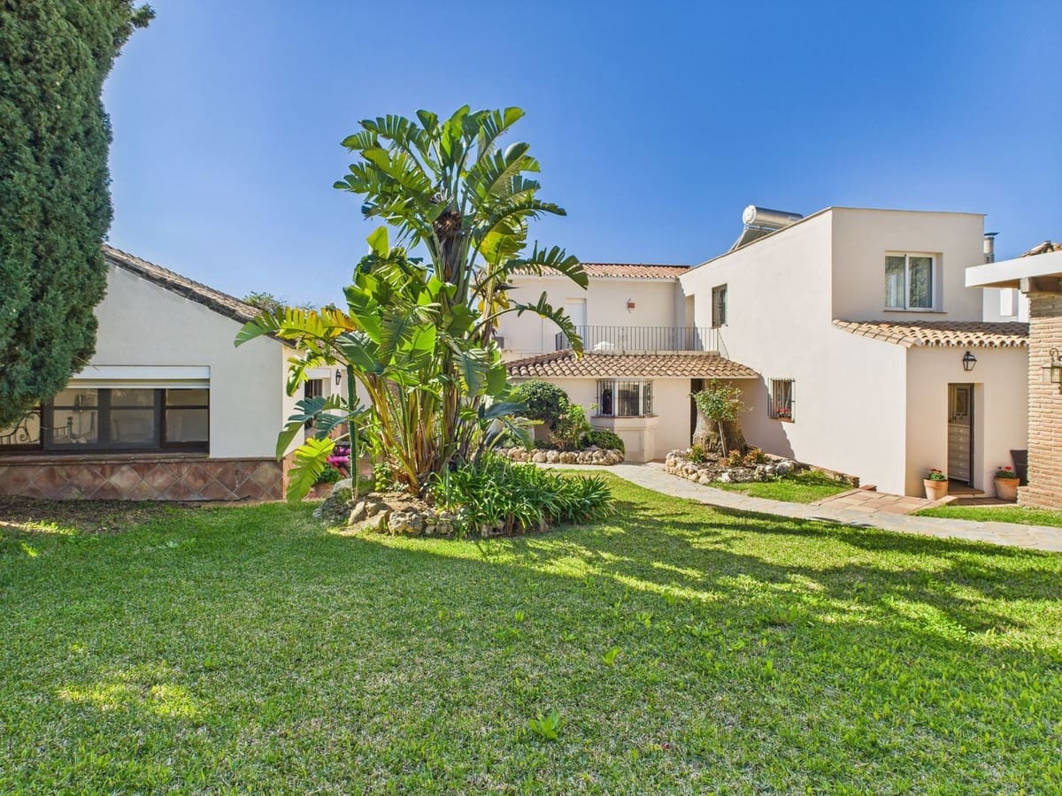 6 chambre Villa/Maison à vendre à Marbella - 1 795 000 € (Ref: 9529397)