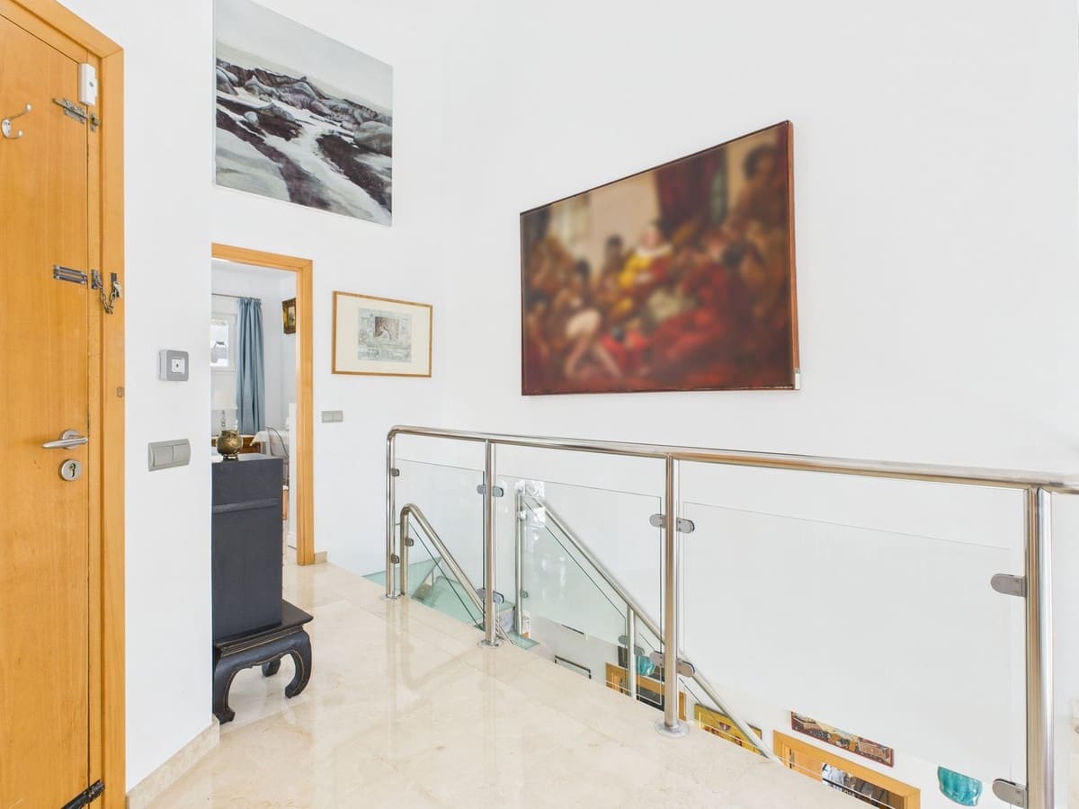 4 soveværelse Villa til salg i Estepona - € 1.195.000 (Ref: 9529398)