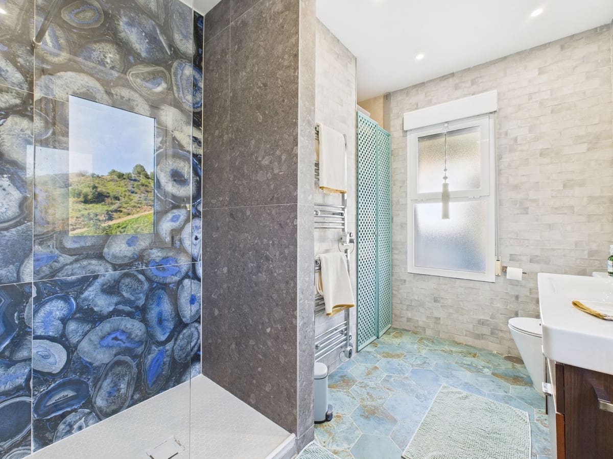 4 soveværelse Villa til salg i Estepona - € 1.195.000 (Ref: 9529398)