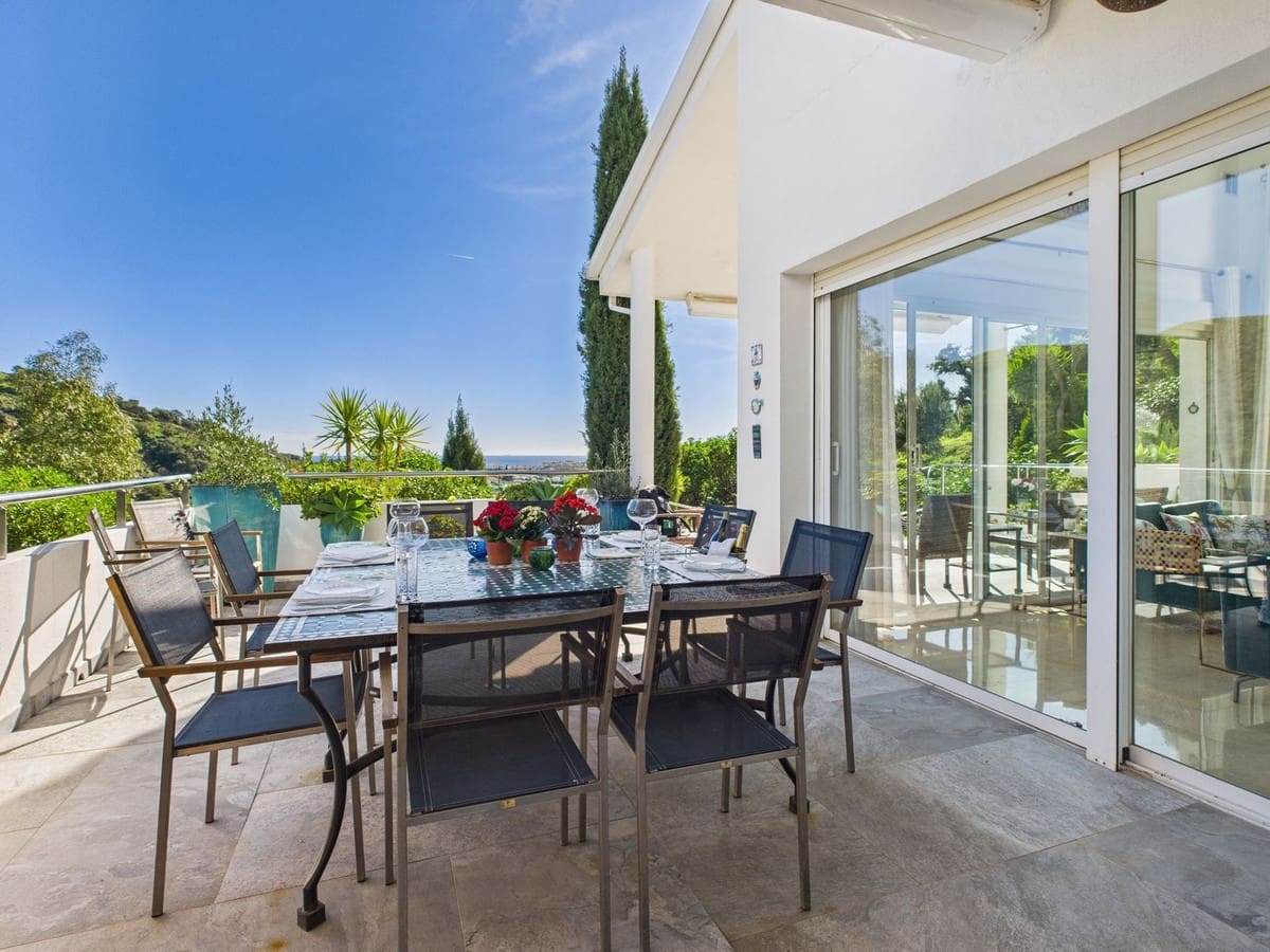 4 soveværelse Villa til salg i Estepona - € 1.195.000 (Ref: 9529398)