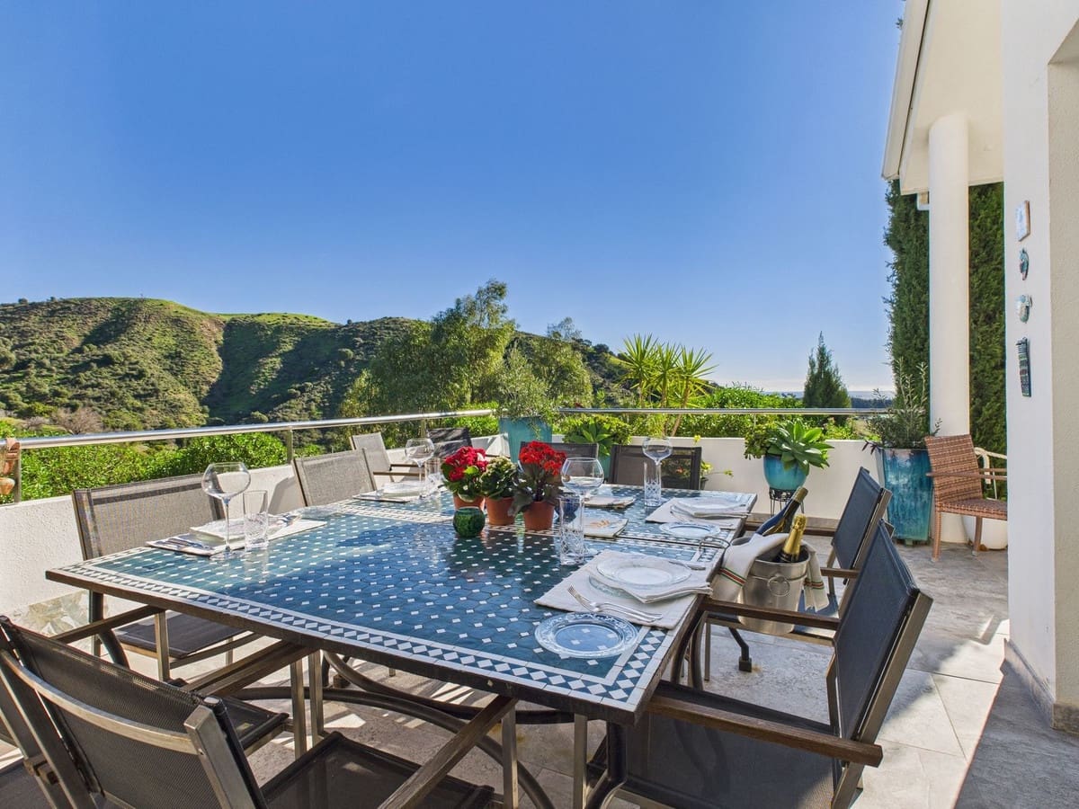 4 soveværelse Villa til salg i Estepona - € 1.195.000 (Ref: 9529398)