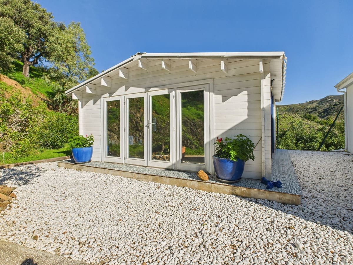 4 soveværelse Villa til salg i Estepona - € 1.195.000 (Ref: 9529398)