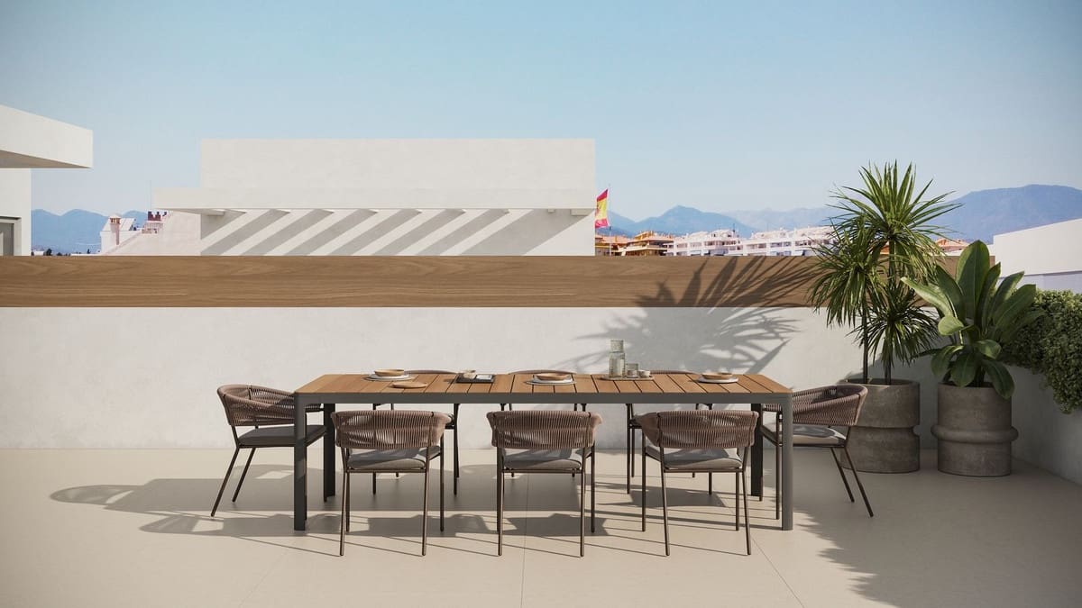 2 bedroom Apartment for sale in San Pedro de Alcantara - € 439,000 (Ref: 9533141)