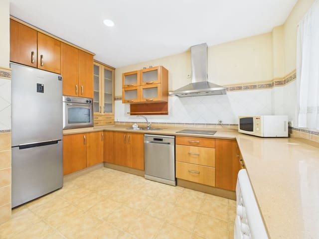 3 quarto Apartamento para venda em Estepona - 950 000 € (Ref: 9542991)