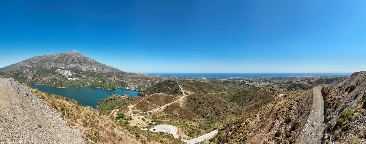 3 quarto Apartamento para venda em Benahavis - 2 100 000 € (Ref: 9550571)