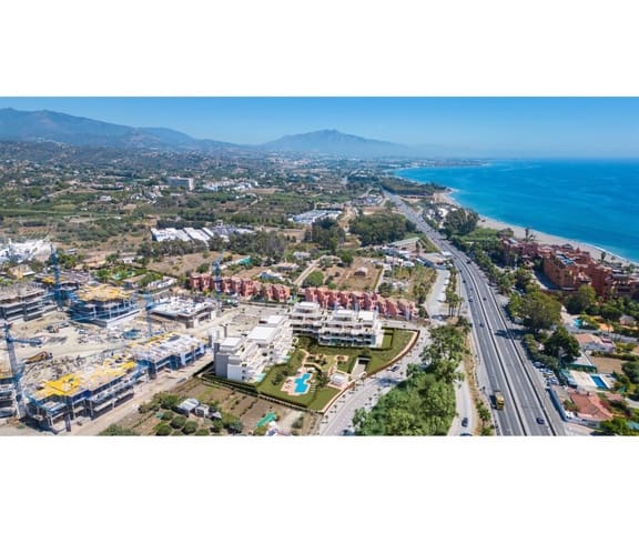 4 bedroom Apartment for sale in Estepona - € 949,000 (Ref: 9560868)