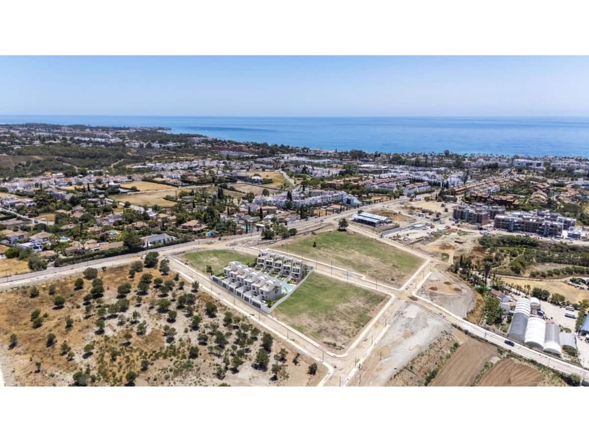 3 bedroom Townhouse for sale in Los Flamingos - € 1,230,000 (Ref: 9560871)