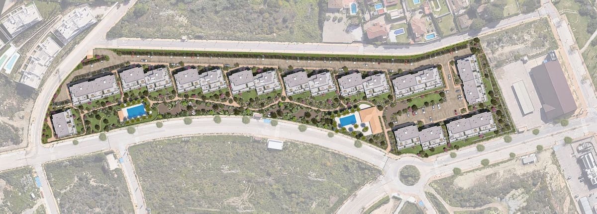 4 bedroom Apartment for sale in Estepona - € 699,950 (Ref: 9570562)