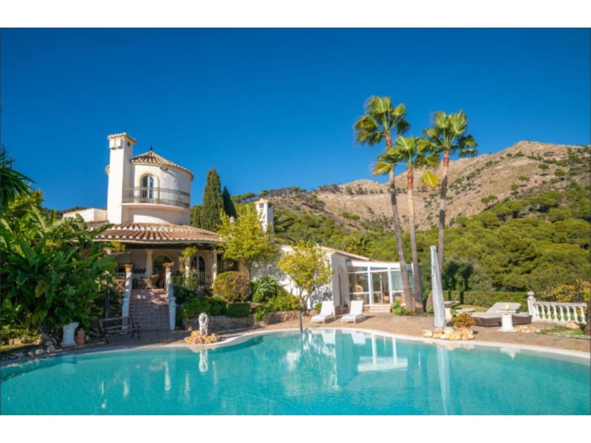 Chalet de 6 habitaciones en Mijas en venta - 1.950.000 € (Ref: 9698065)