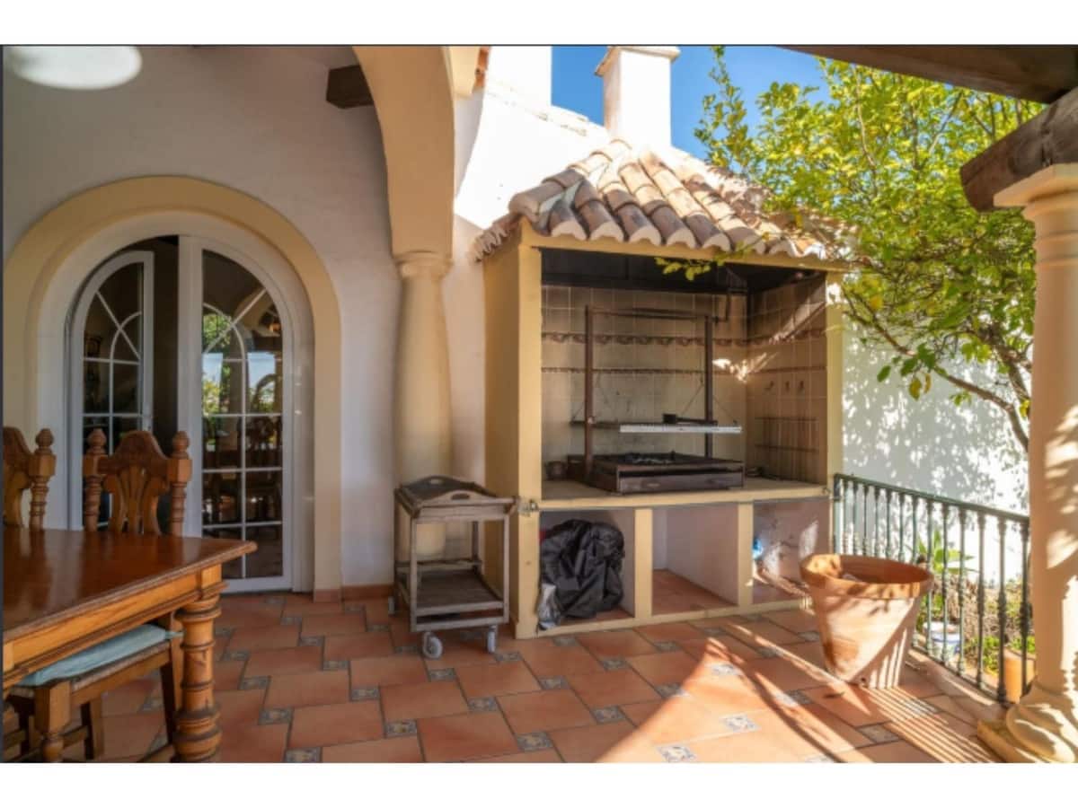 Chalet de 6 habitaciones en Mijas en venta - 1.950.000 € (Ref: 9698065)