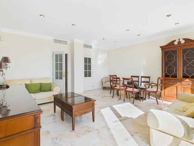 3 soveværelse Lejlighed til salg i Estepona - € 950.000 (Ref: 9726295)