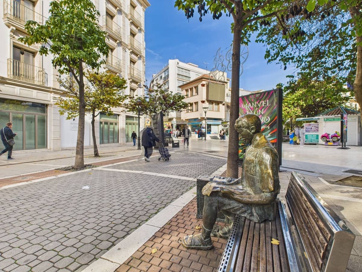 3 sovrum Lägenhet till salu i Estepona - 950 000 € (Ref: 9726295)