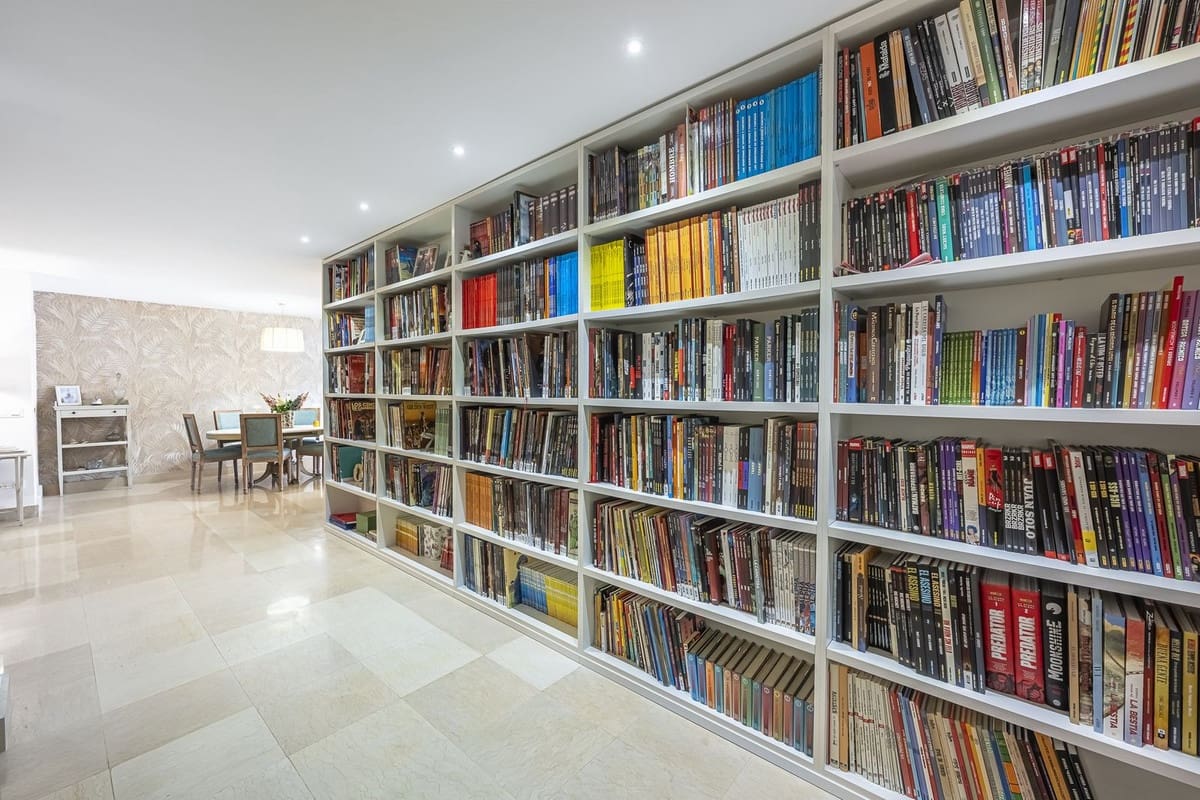 2 bedroom Apartment for sale in Benahavis - € 1,295,000 (Ref: 9731641)