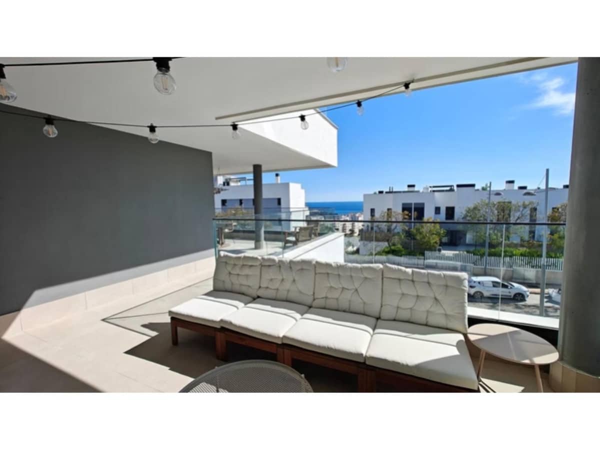 4 bedroom Apartment for sale in Estepona - € 885,000 (Ref: 9735141)