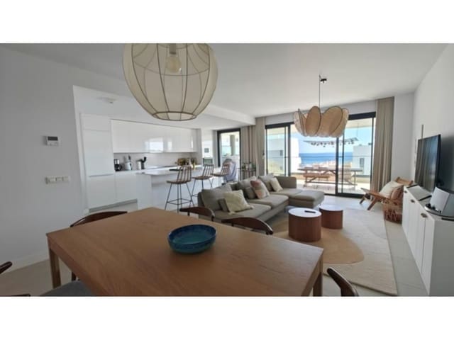 4 sovrum Lägenhet till salu i Estepona - 885 000 € (Ref: 9735141)