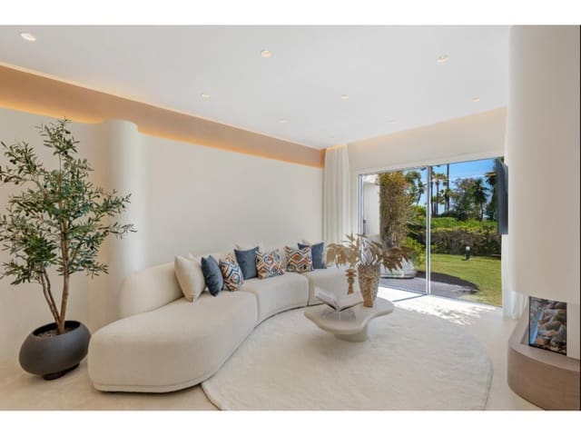 3 soverom Leilighet til salgs i New Golden Mile, Estepona - € 1 495 000 (Ref: 9780079)