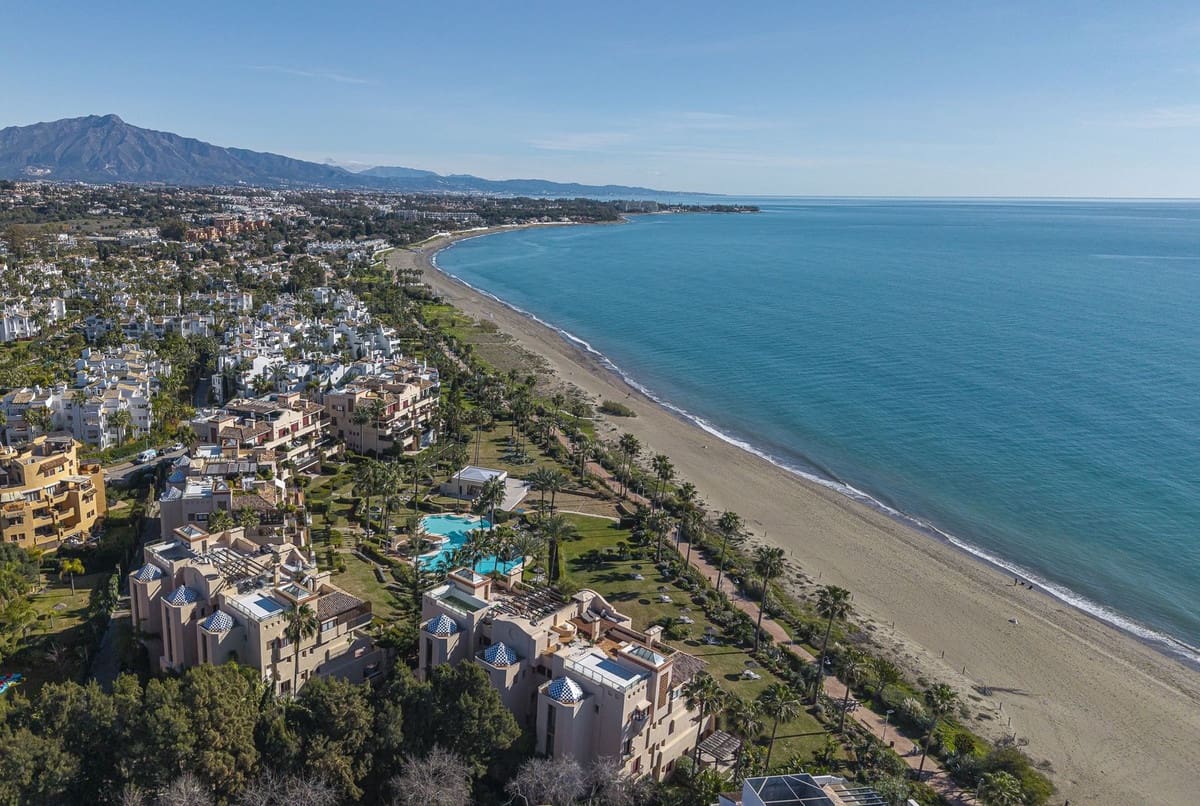 3 bedroom Apartment for sale in New Golden Mile - € 1,495,000 (Ref: 9780079)