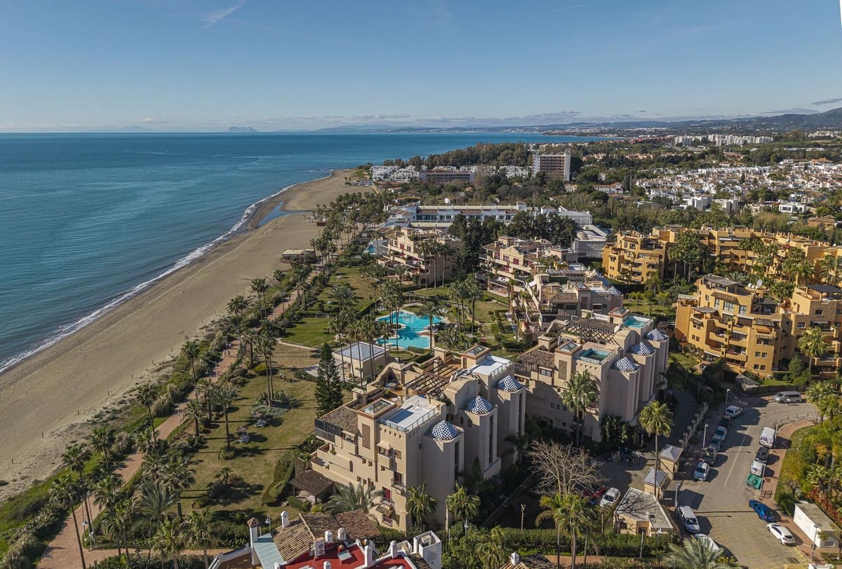3 bedroom Apartment for sale in New Golden Mile - € 1,495,000 (Ref: 9780079)