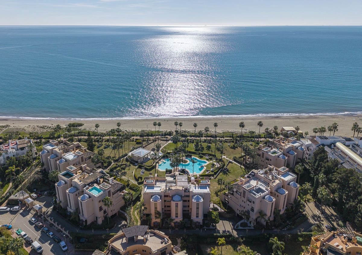 3 bedroom Apartment for sale in New Golden Mile - € 1,495,000 (Ref: 9780079)