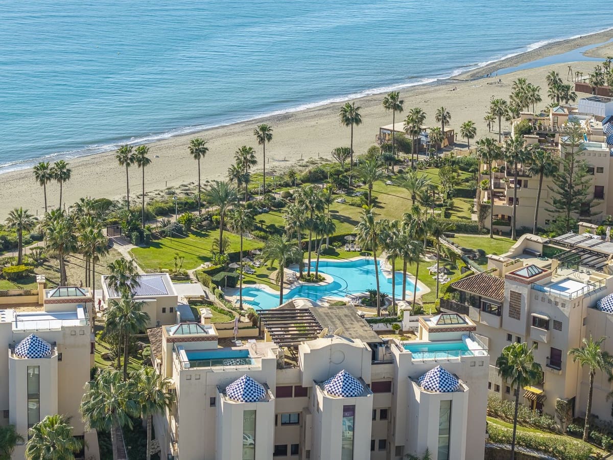 3 bedroom Apartment for sale in New Golden Mile - € 1,495,000 (Ref: 9780079)