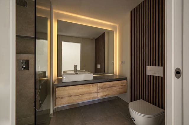 2 soveværelse Lejlighed til salg i La Cala de Mijas, Mijas - € 815.000 (Ref: 9788123)