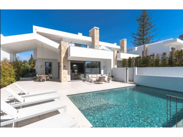 5 soveværelse Villa til salg i San Pedro de Alcantara, Marbella - € 3.695.000 (Ref: 9790208)