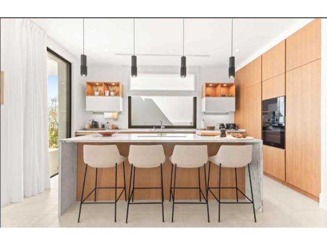 5 soveværelse Villa til salg i San Pedro de Alcantara, Marbella - € 3.695.000 (Ref: 9790208)