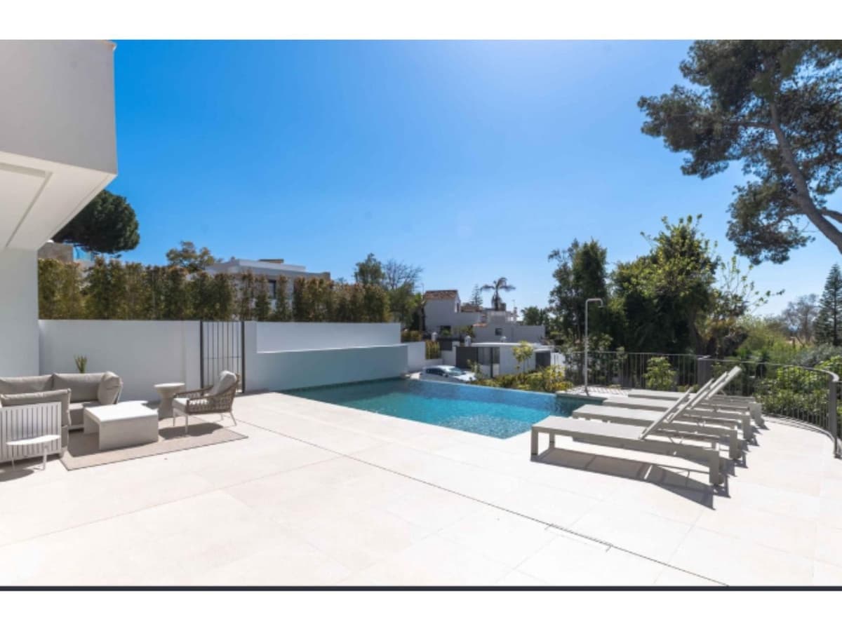 5 soverom Villa til salgs i San Pedro de Alcantara - € 3 695 000 (Ref: 9790208)