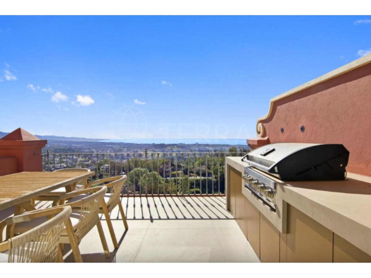 4 bedroom Apartment for sale in Benahavis - € 1,595,000 (Ref: 9794032)