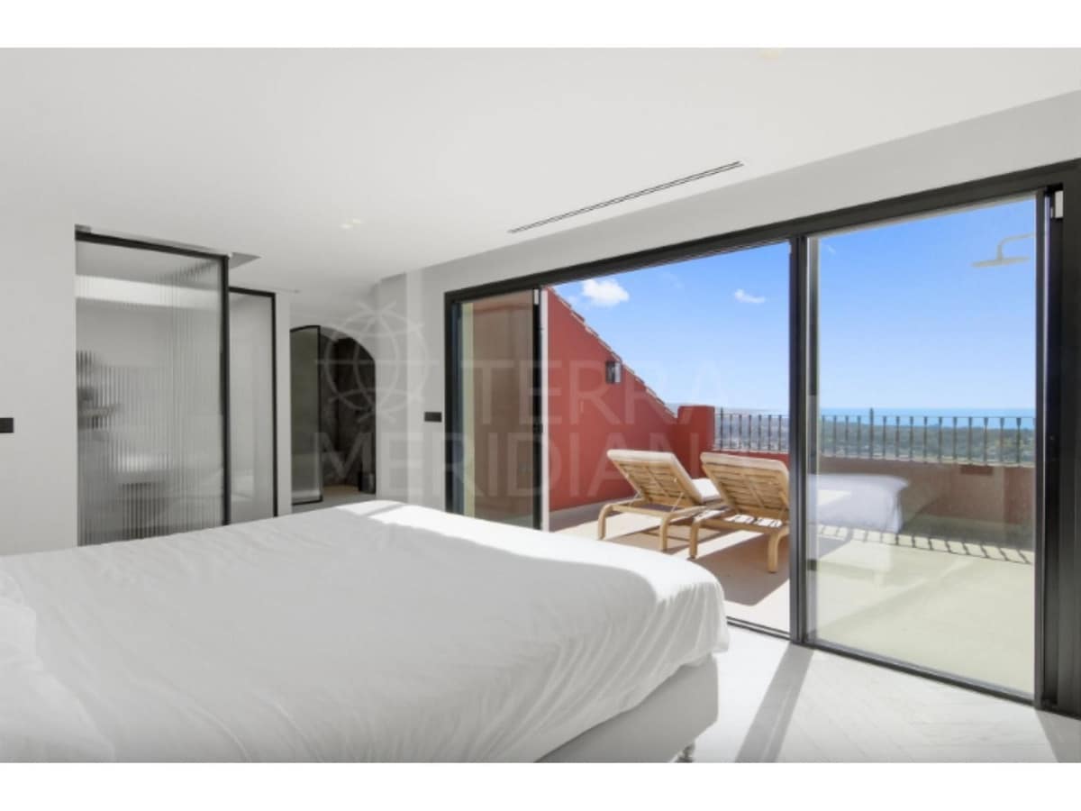 4 bedroom Apartment for sale in Benahavis - € 1,595,000 (Ref: 9794032)